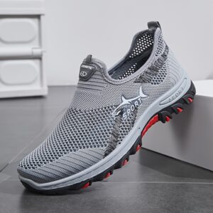 Men's shoes, casual sneakers, slip-on style, old Beijing-style canvas shoes with breathable mesh upper, available in extended sizes