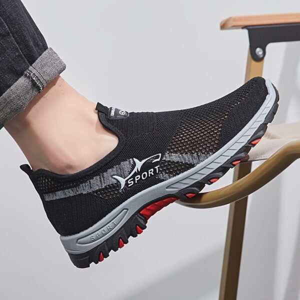 Men's shoes, casual sneakers, slip-on style, old Beijing-style canvas shoes with breathable mesh upper, available in extended sizes - Image 11