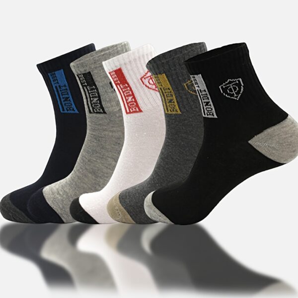 15 Pairs Men's Sports Socks - Image 3